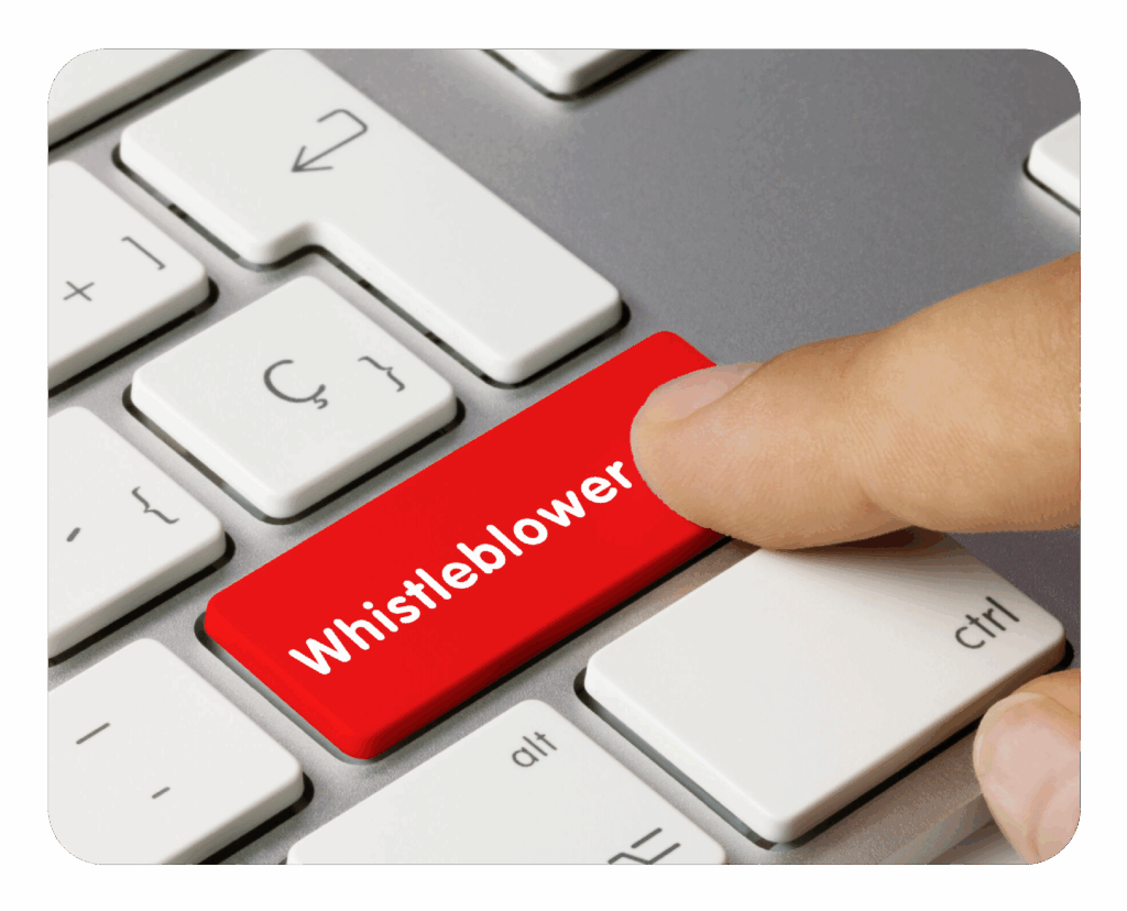 Immagine con tastiera computer e tasto dedicato alla segnalazione di illeciti del whistleblowing